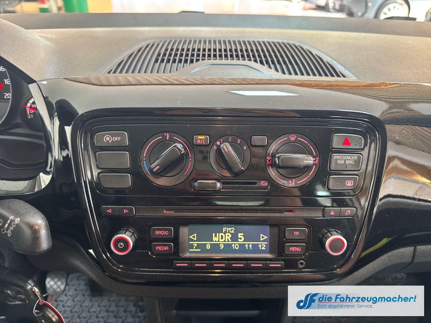 Fahrzeugabbildung Volkswagen up! move BMT Klima teilb.Rücksb AUX MP3 CD eFH T