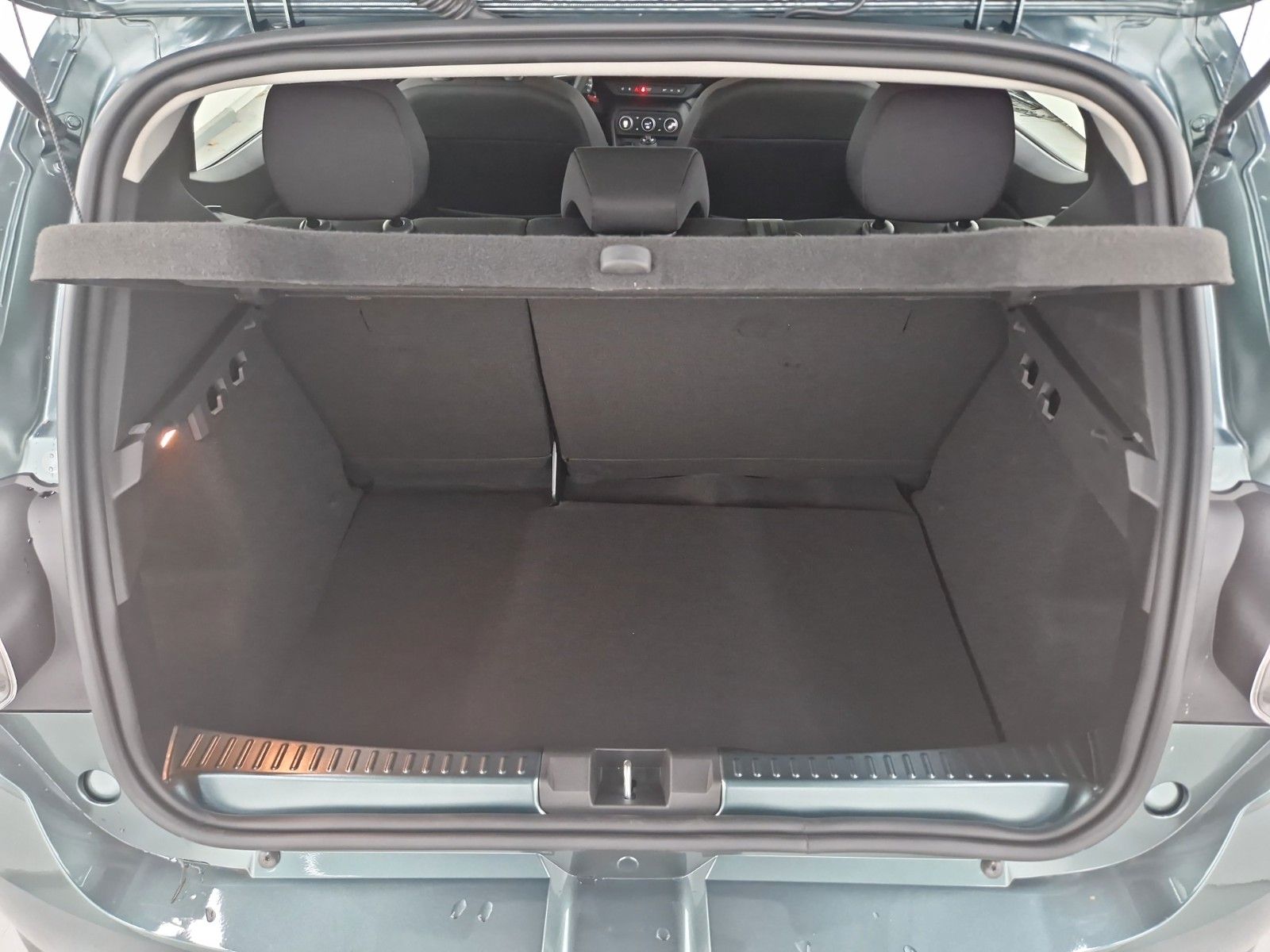 DACIA Sandero  Eco-G 120 Expression Winter Benzin&amp;Gas – Bild 10