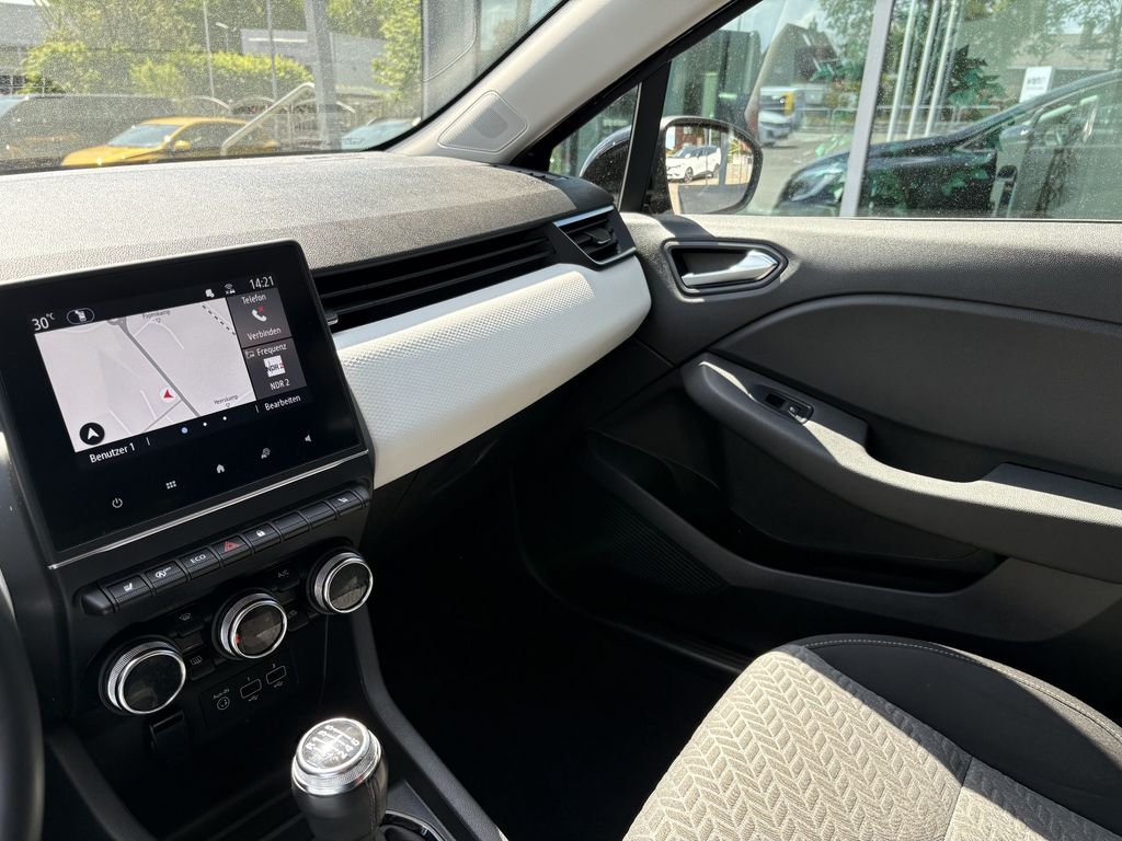 RENAULT Clio - Bild 5