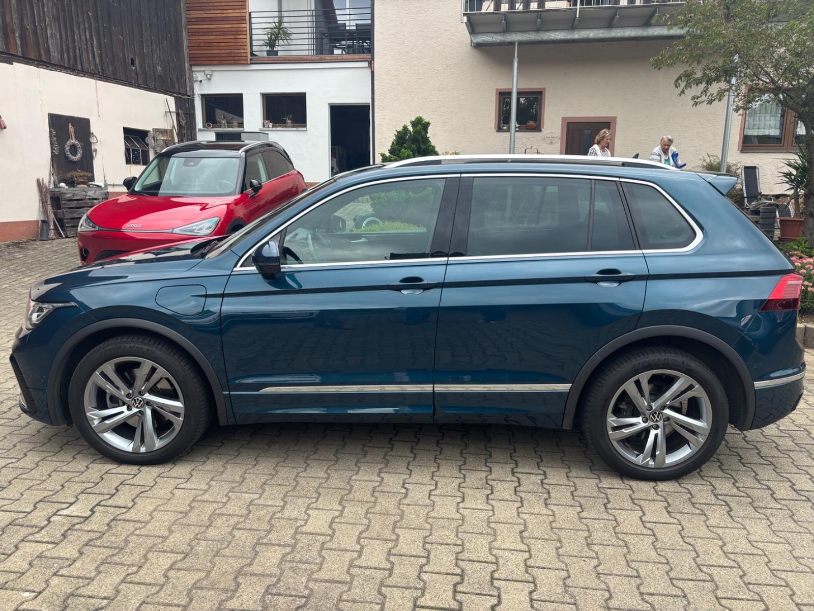 Volkswagen Tiguan R-Line eHybrid,IQ.Light,LED Matrix,DAB,WR