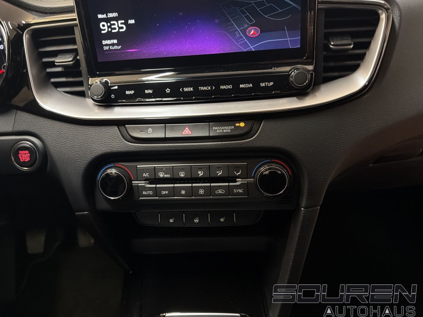 Fahrzeugabbildung Kia Ceed_sw 1.5 T-GDI Ultimate Edition NAVI+KEYLESS+