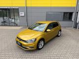Volkswagen Golf VII Lim. Comfortline/NAVI/SHZ/KLIMAA*/PDC/ - : Gelb
