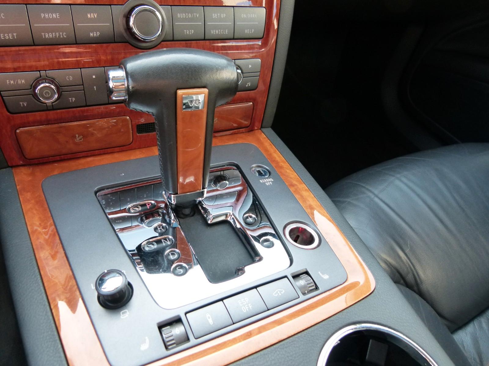 Volkswagen Phaeton 3.2l*Navi*Xenon*LEDER*SHZ*PDC*AHK*