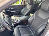 BMW 330i Sport Line Automatic 8-fach bereift - : Automatic
