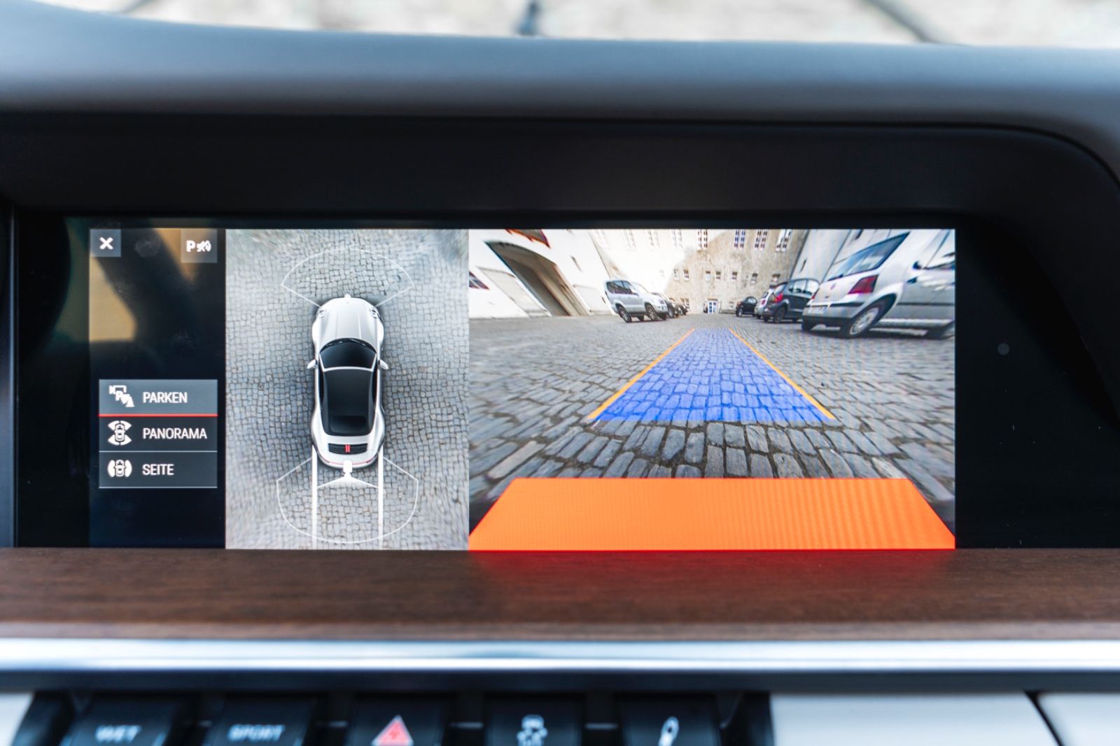Fahrzeugabbildung Porsche 911 Carrera Cabrio PASM 360° BOSE TOTW NAV PDK