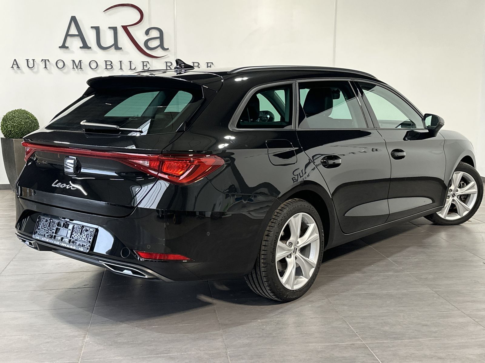 Fahrzeugabbildung SEAT Leon Sportstourer 2.0 TDI FR NAV+LED+VCOCK+KAMER