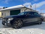 Mercedes-Benz E 400 4MATIC AMG Line Autom. , AHK, Park-Ass. - gebrauchte Mercedes-Benz E 400 aus dem Jahr 2017