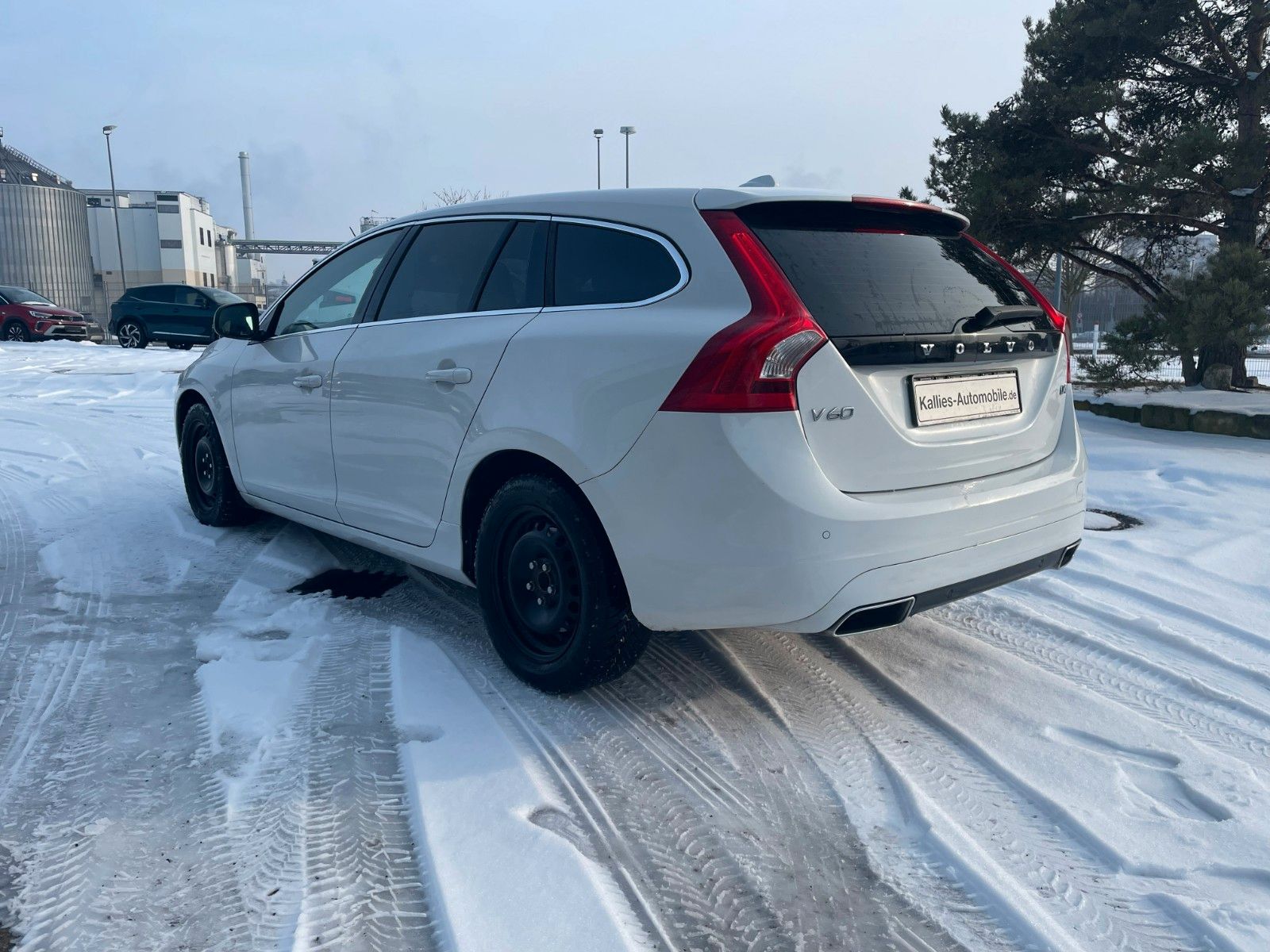 Fahrzeugabbildung Volvo V60 Kombi Momentum