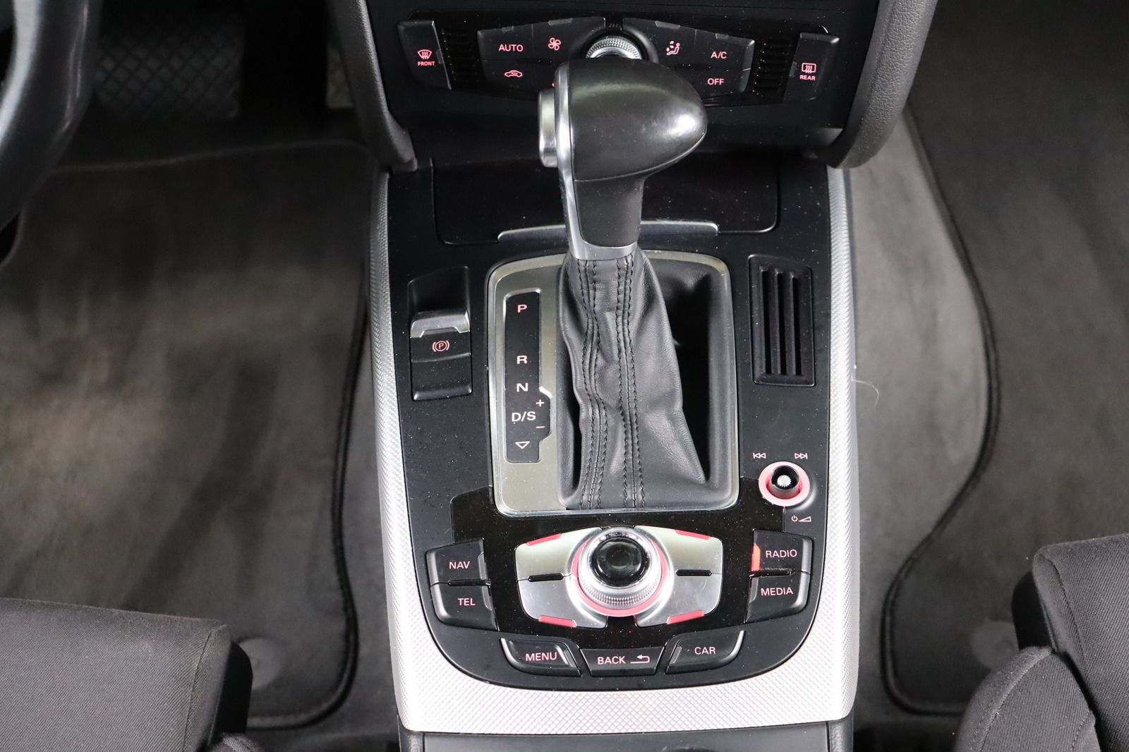 Fahrzeugabbildung Audi A4 Avant 2.0 TDI S-line * Bi- Xenon * Navi * Amb