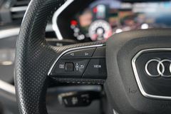 AUDI Q3 40 TFSI quattro S line | MMI Navi | Matrix AUDI Q3 40 TFSI quattro S line | MMI Navi | Matrix