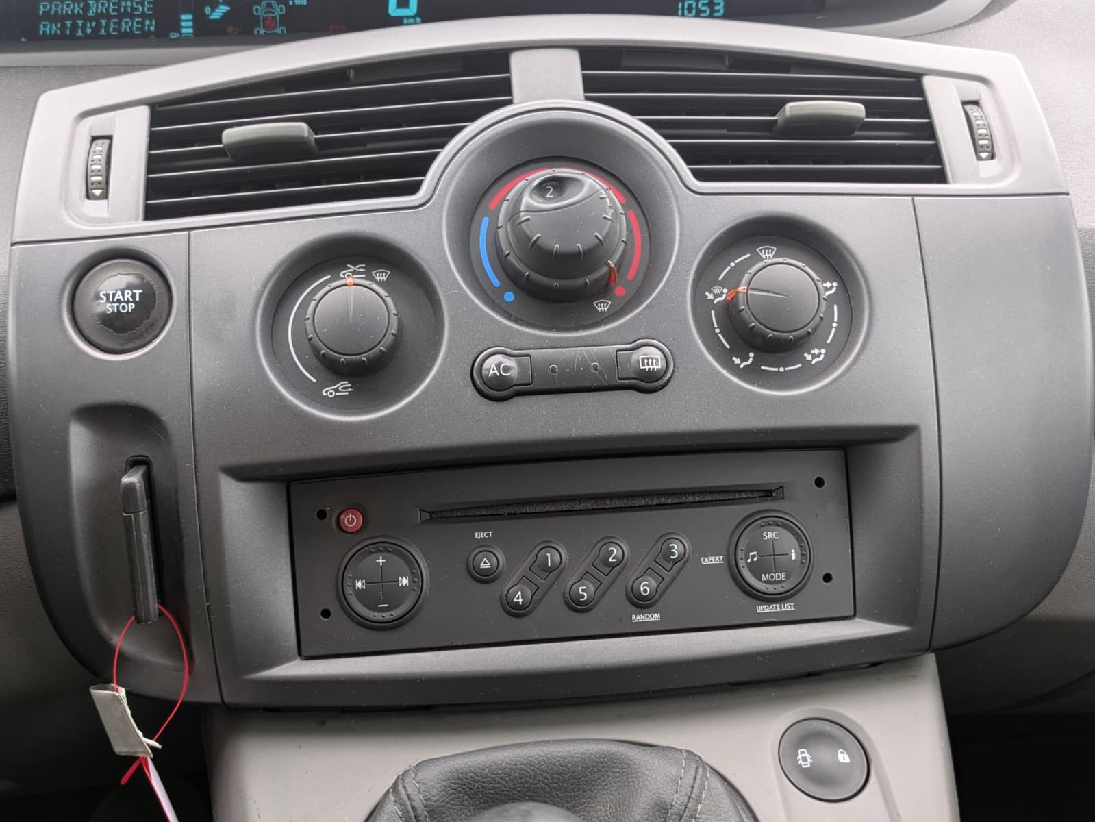 Fahrzeugabbildung Renault Grand Scenic 1.6 KLIMA*ISO*ZAHNRIEMEN NEU*2HAND