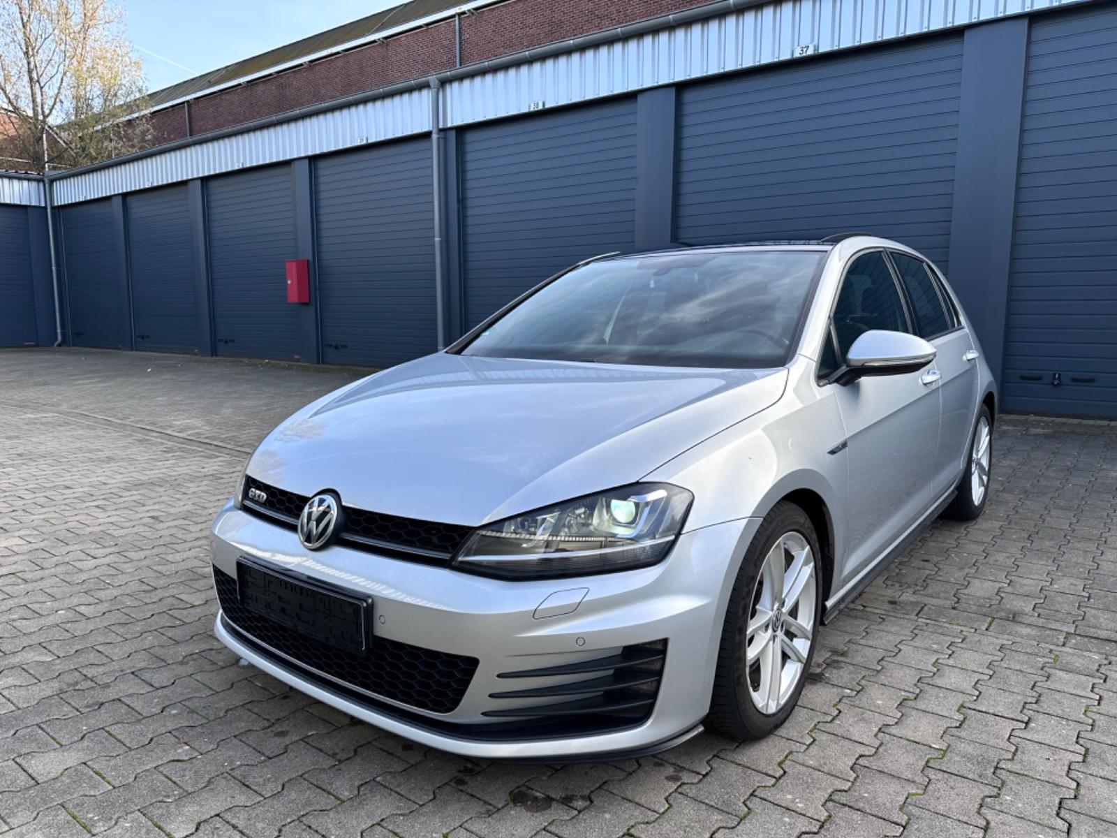 Volkswagen Golf VII Lim. GTD BMT DSG / Pano / Navi / 1 Hand