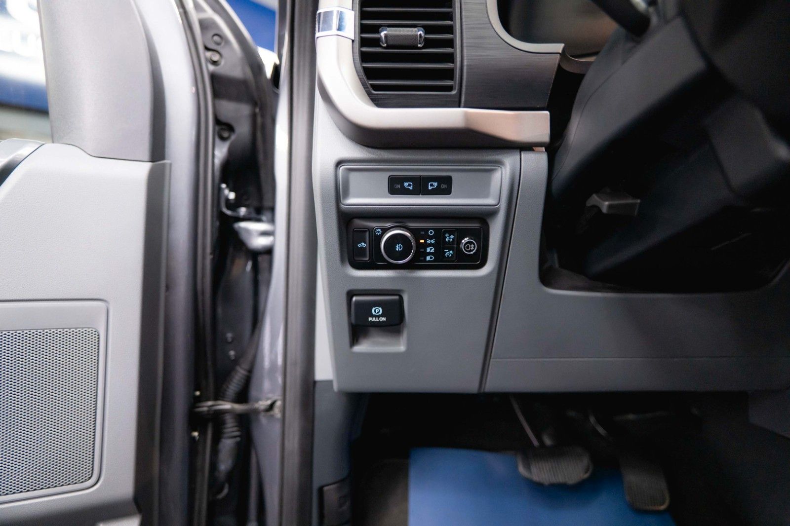 Fahrzeugabbildung Ford F150 5.0L V8 4x4 SuperCrew Longbed RAPTOR 19%