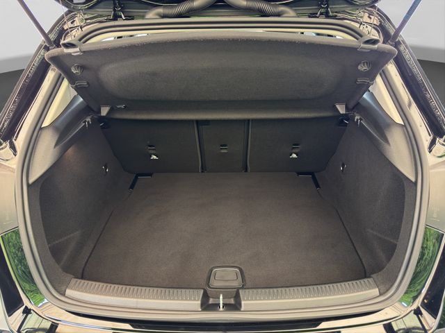 Fahrzeugabbildung Mercedes-Benz A 180 Style LED+Kamera+CarPlay+Navi+Spur