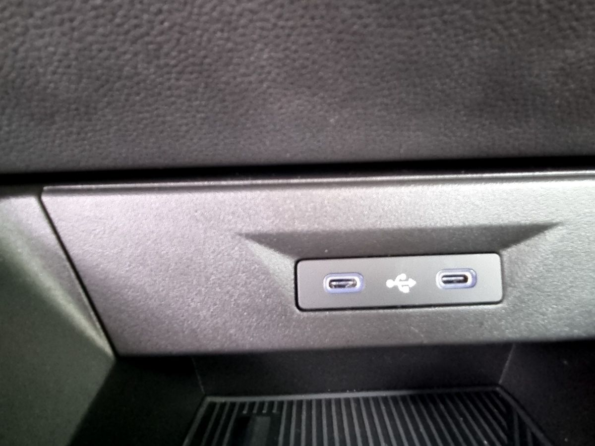 Fahrzeugabbildung Renault Clio Evolution Full Hybrid E-Tech 160