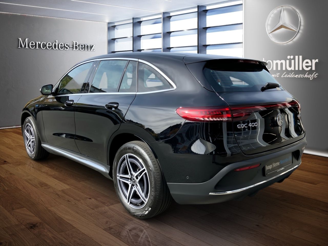 Fahrzeugabbildung Mercedes-Benz EQC 400 4M AMG+STNDHZ+MEMORY+MULTIB+AMBIENTE+++