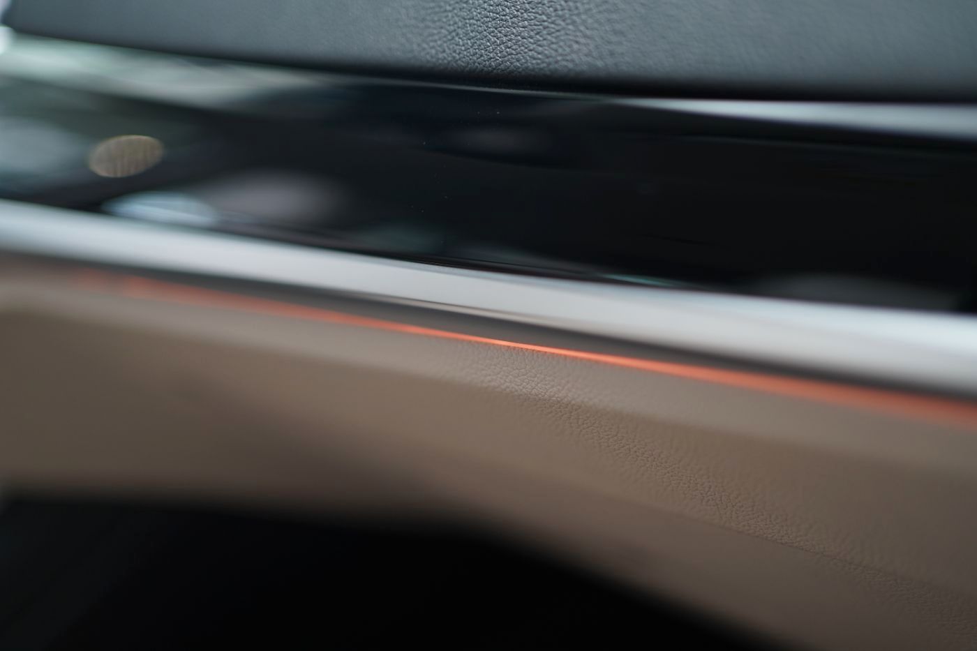 Fahrzeugabbildung BMW 320d Sport Line +AHK+Komfortzugang+HeadUp+LED