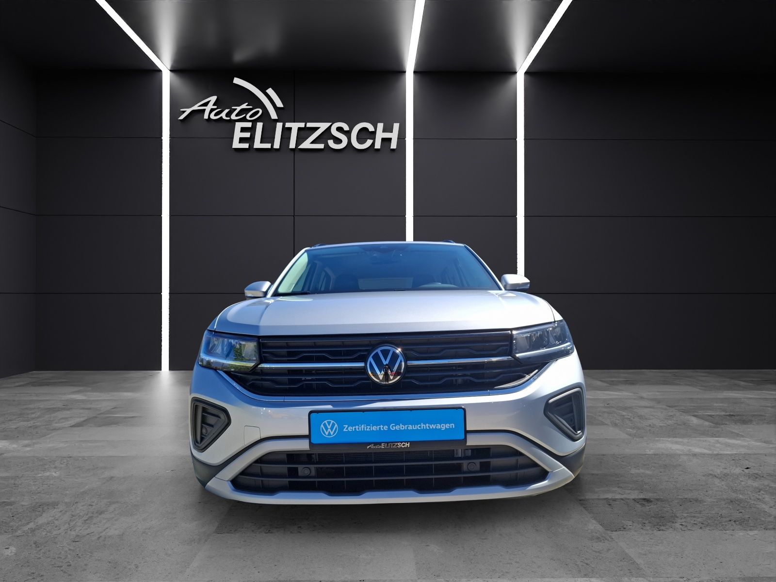 Fahrzeugabbildung Volkswagen T-Cross TSI Life LED CarPlay AID ACC PDC SH LM