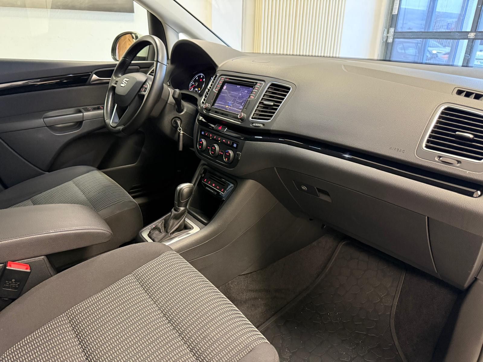 Fahrzeugabbildung SEAT Alhambra Style / NAVI / KLIMA / KAMERA