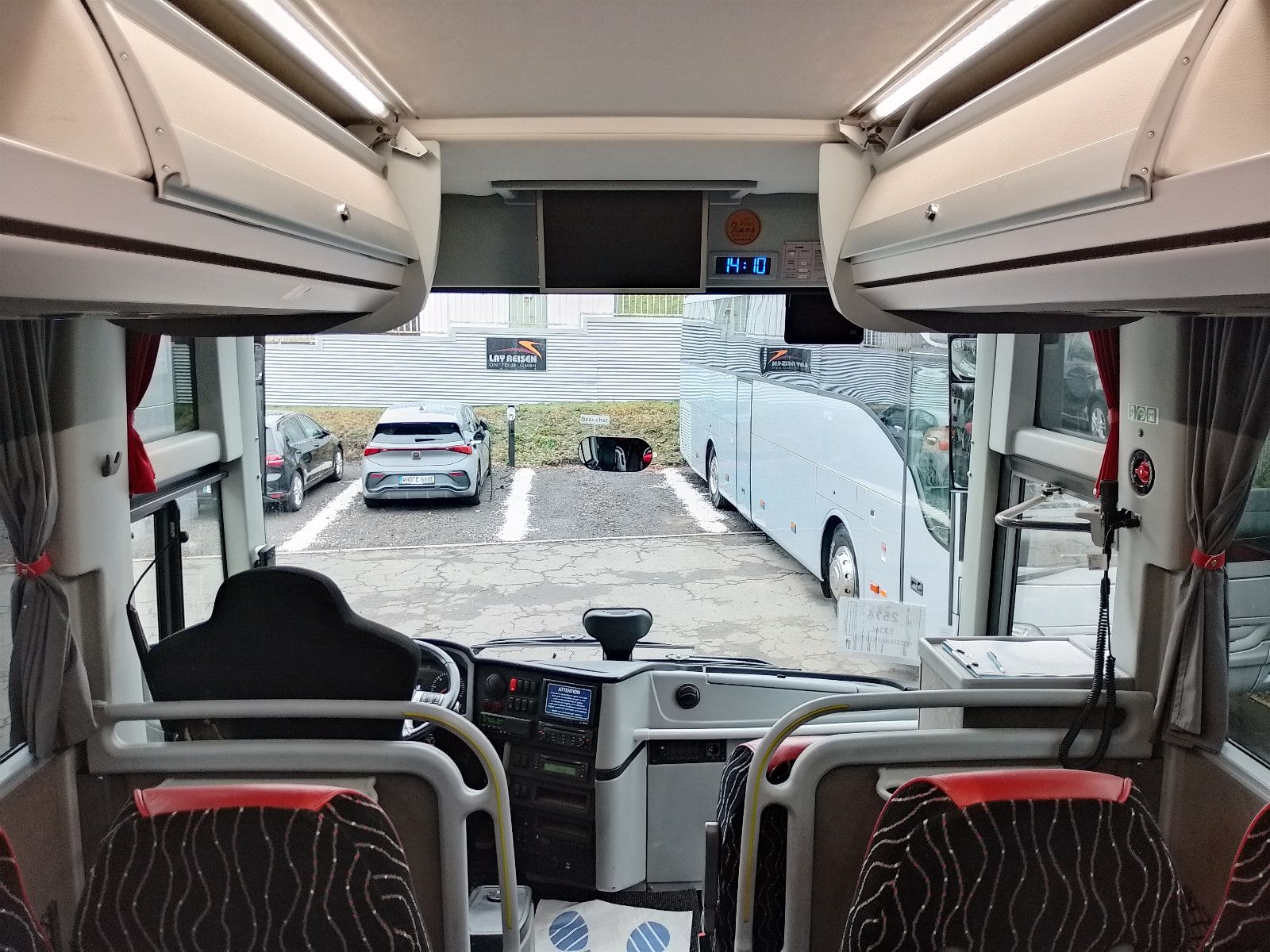 VANHOOL  2019 - Image 41 of 50