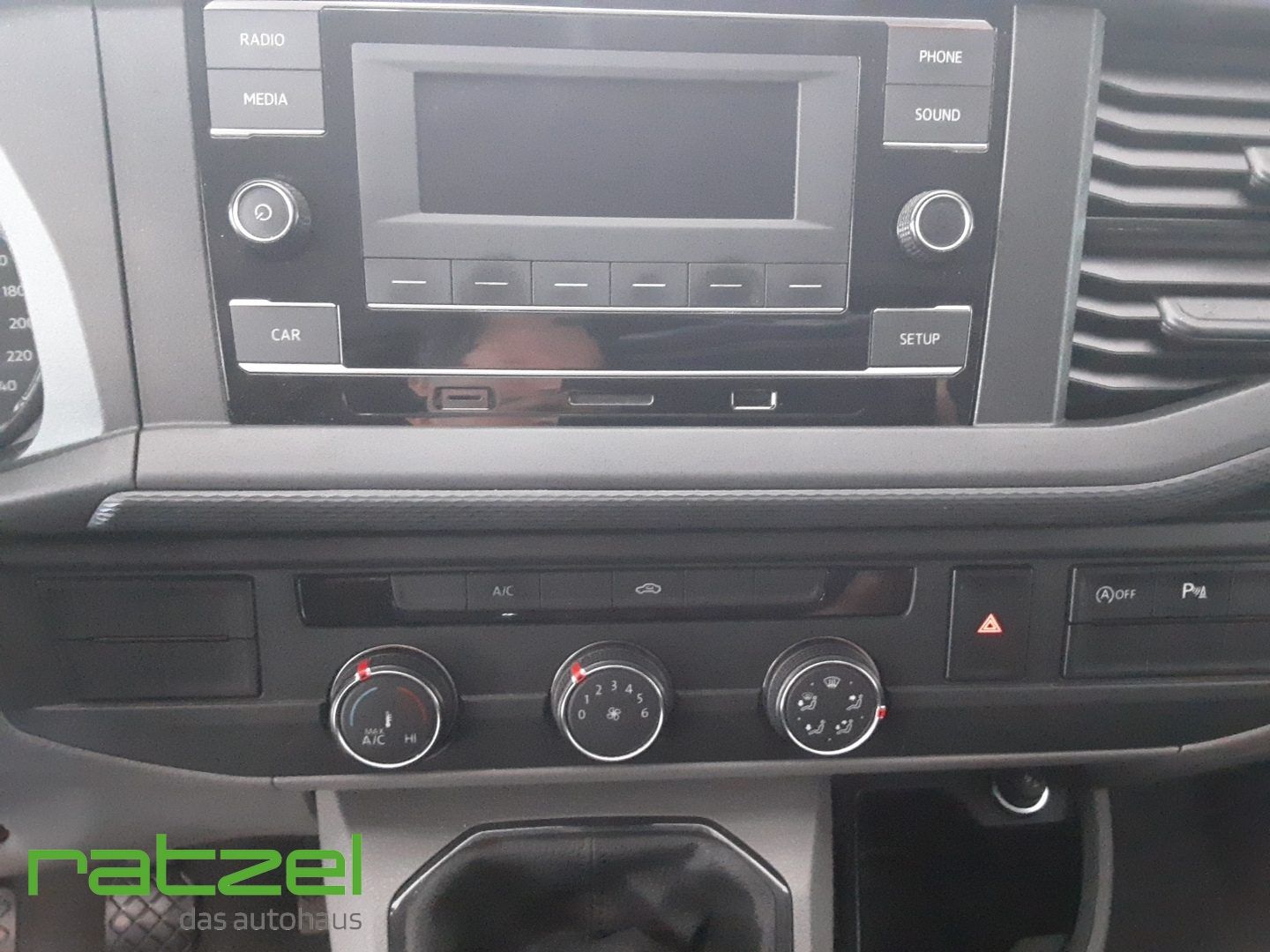 Fahrzeugabbildung Volkswagen T6.1 Kasten LR 2.0 TDI AHK DAB Notbremsass. PDCv