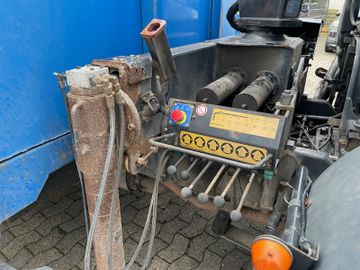Fahrzeugabbildung MAN L2000 Pritsche + Kran 1 Hand Scheckheft