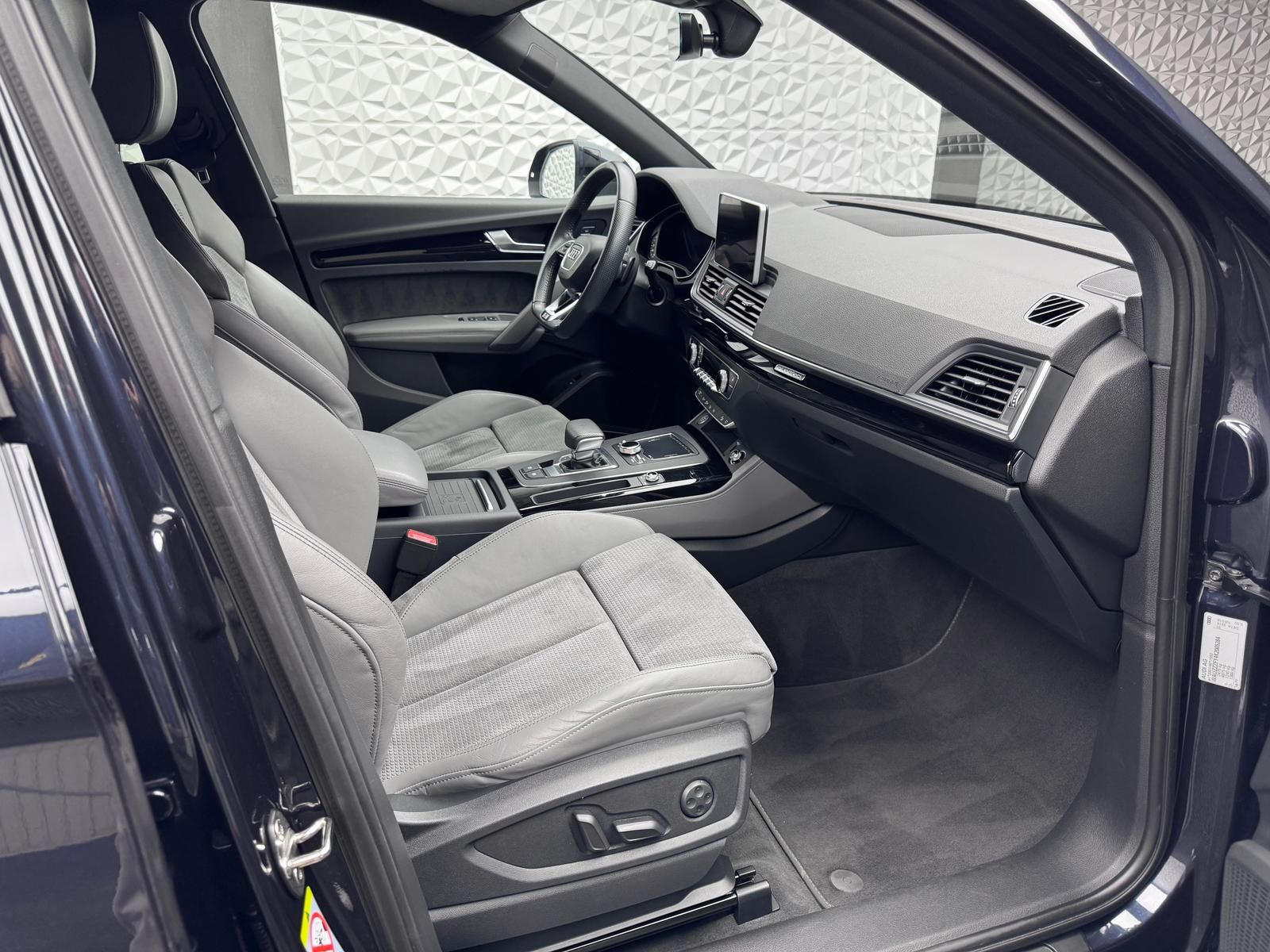 Fahrzeugabbildung Audi 40 TDI QA/S-LINE/PANO/B&O/MATRIX/AHK/360°/MEMORY