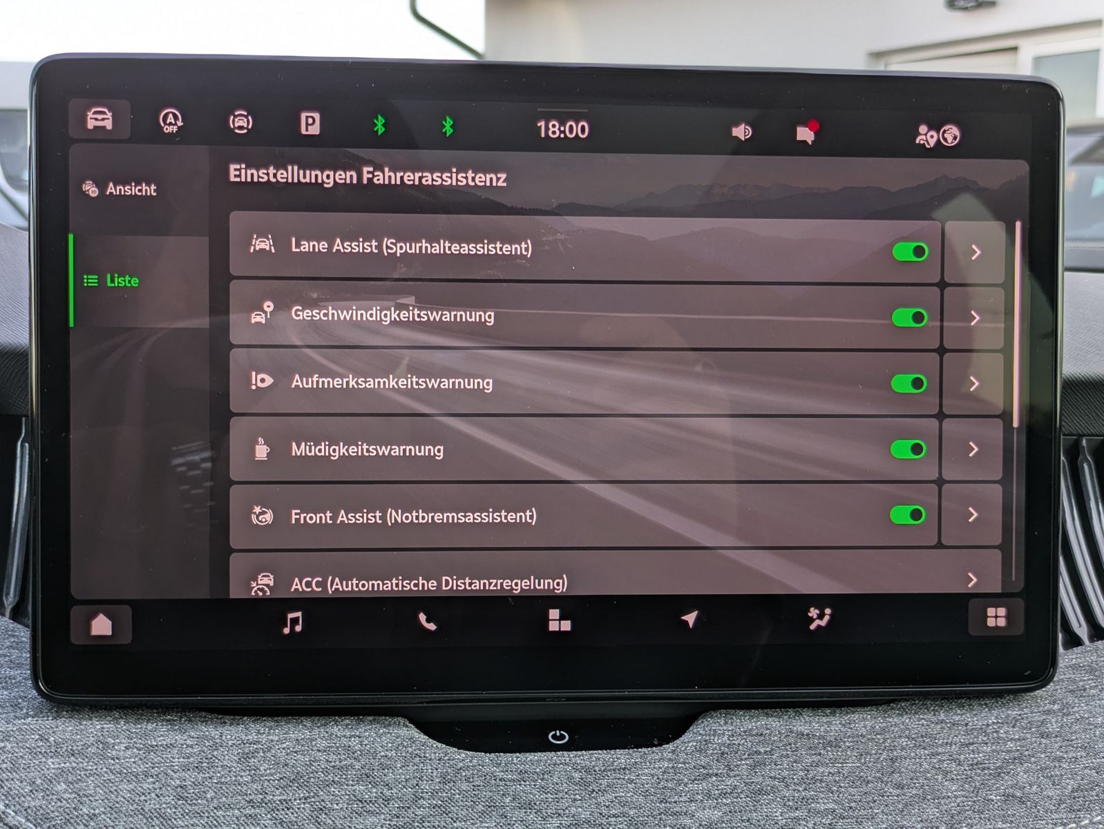 Fahrzeugabbildung SKODA Superb 2.0 TDI 4x4 Selection MATRIX*AHK*PANO*19"