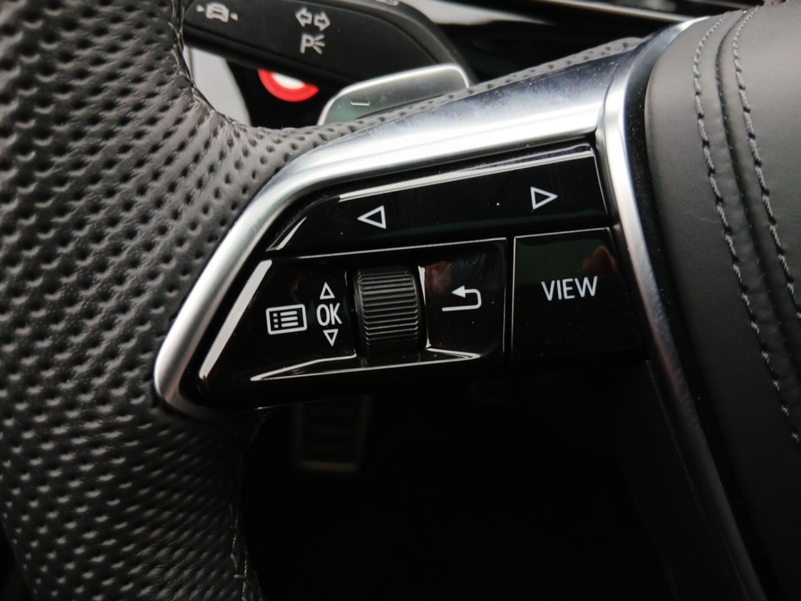Audi A8 - Bild 25
