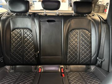 Audi A4 Avant quattro sport *Klima*Navi*LED*Vollleder