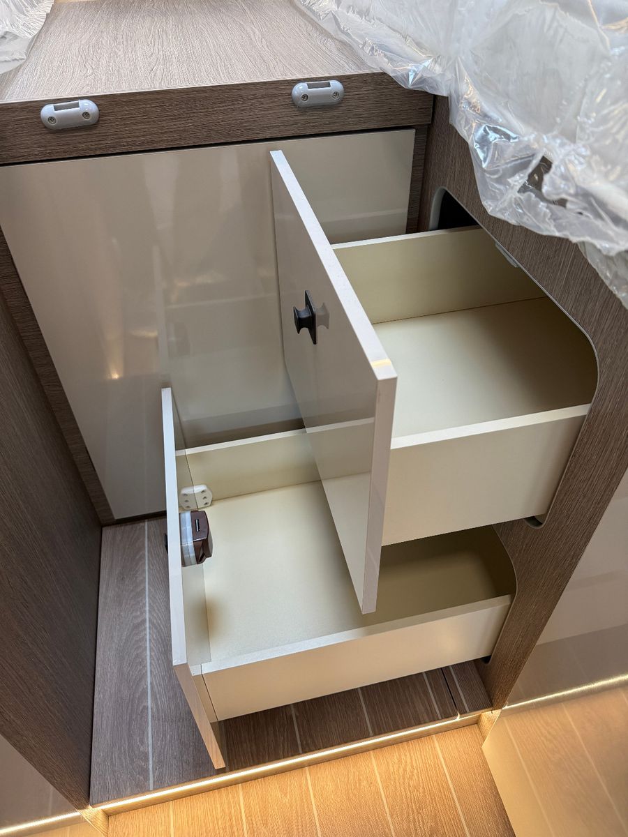 Fahrzeugabbildung Roller Team Zefiro 287 Integral - Modell 2026