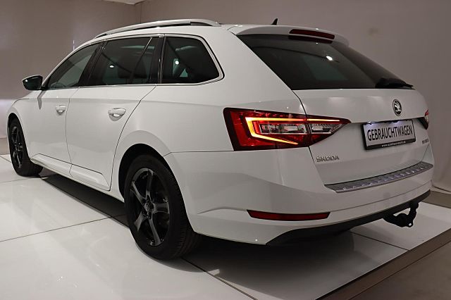 Superb Combi 1.8 TSI Style DSG AHK XENON NAVI KA