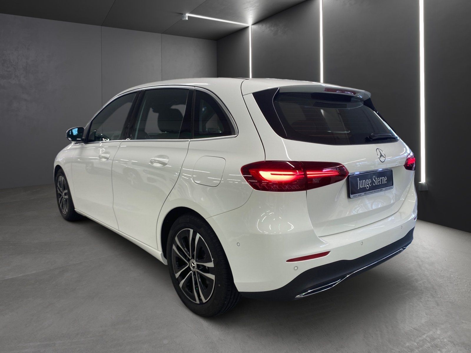 Fahrzeugabbildung Mercedes-Benz B 200 Progressive*AHK*LED*Kamera*Easy-Pack*SHZ*