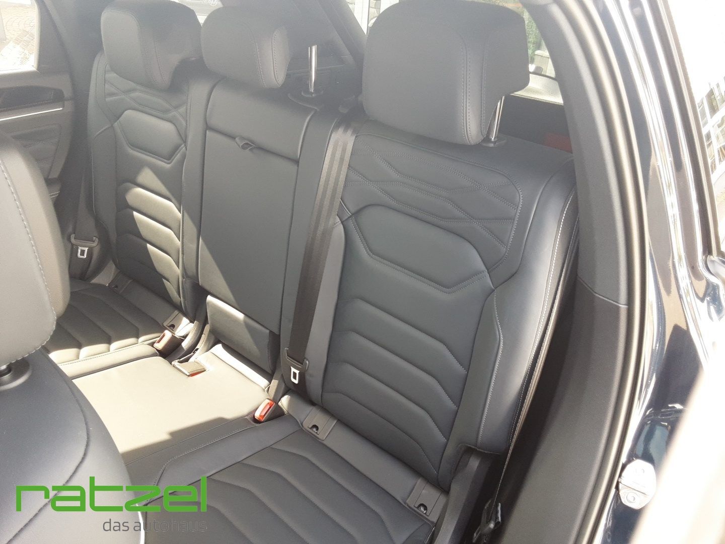 Fahrzeugabbildung Volkswagen Touareg Elegance 3.0 V6 TDI 4MOTION 8-Gang Aut.