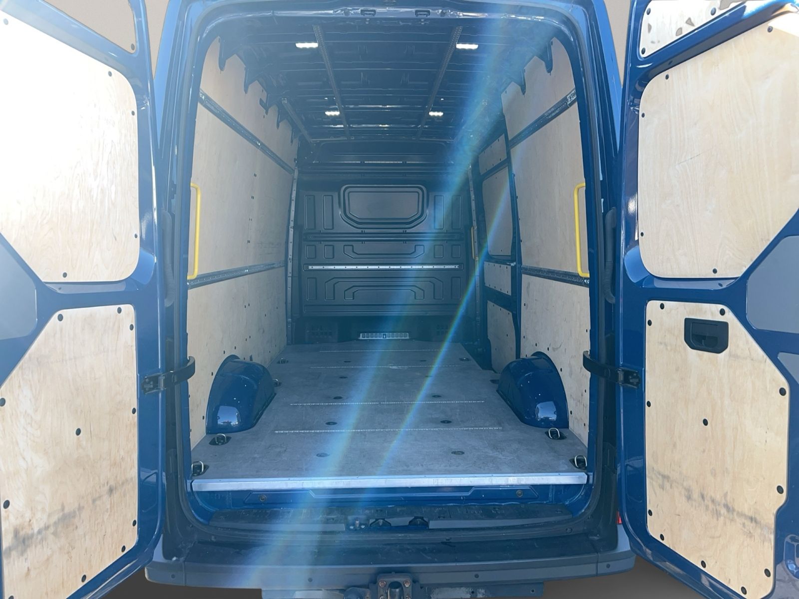 Crafter 35 2.0 TDI L2H2 4MOTION, AHK, Trennwand,