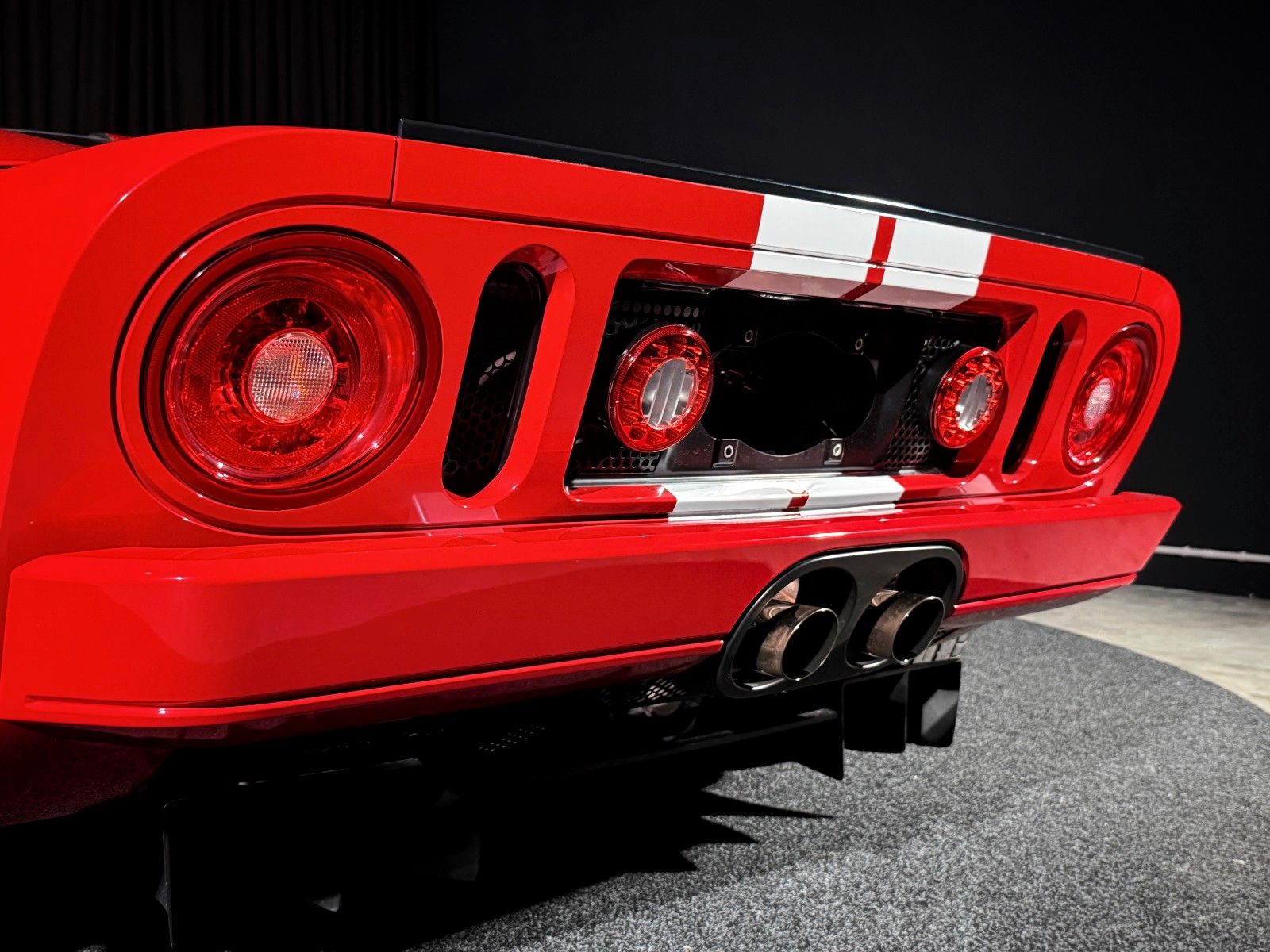 Fahrzeugabbildung Ford GT + Mark IV Red + MwSt. + CARFAX clean + BBS