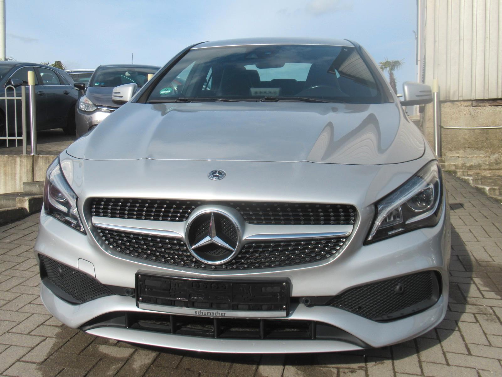 Mercedes-Benz CLA 180 AMG LINE- AMG-NAVI-LED-SHZ-PDC-18"ALU