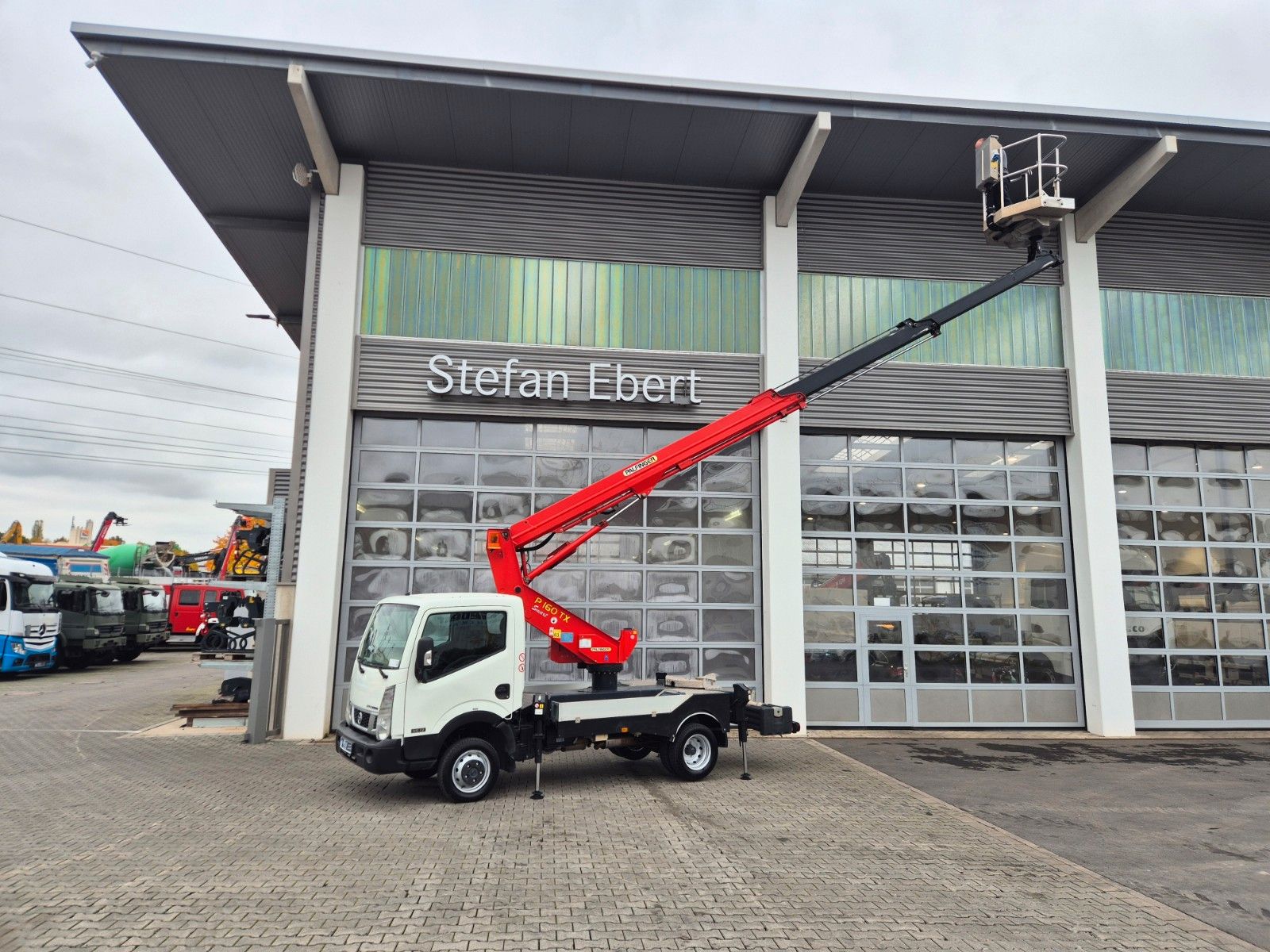 Fahrzeugabbildung Nissan Cabstar NT400 Palfinger P 160 TX 16m 1.104h