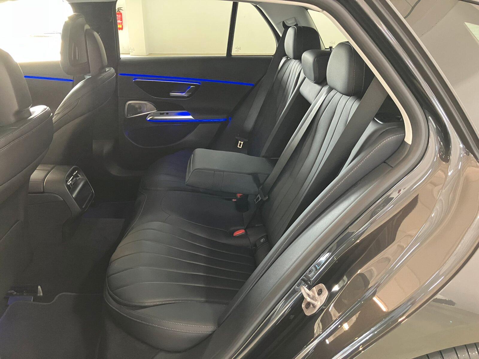 Mercedes-Benz E 220 d 4M T EXCLUSIVE Premium AHK DigiLight