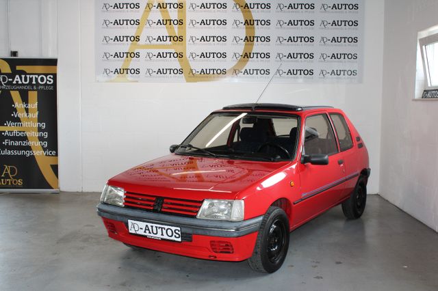 Peugeot 205 Forever ZV+AUX-IN+PANO+2.HAND+55KW+KULT+