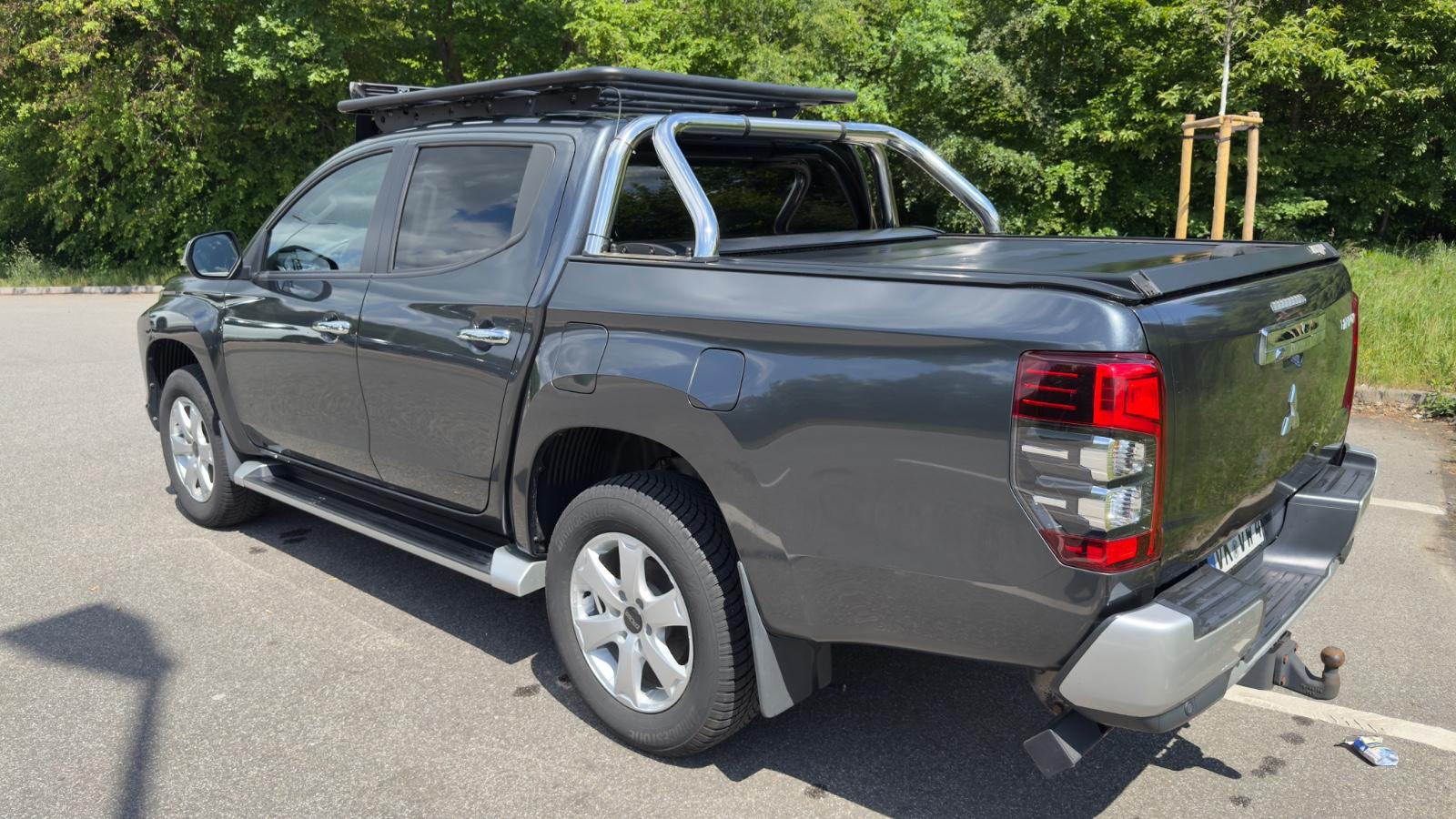 Mitsubishi L200 Vollaustattung Leder Top Navi