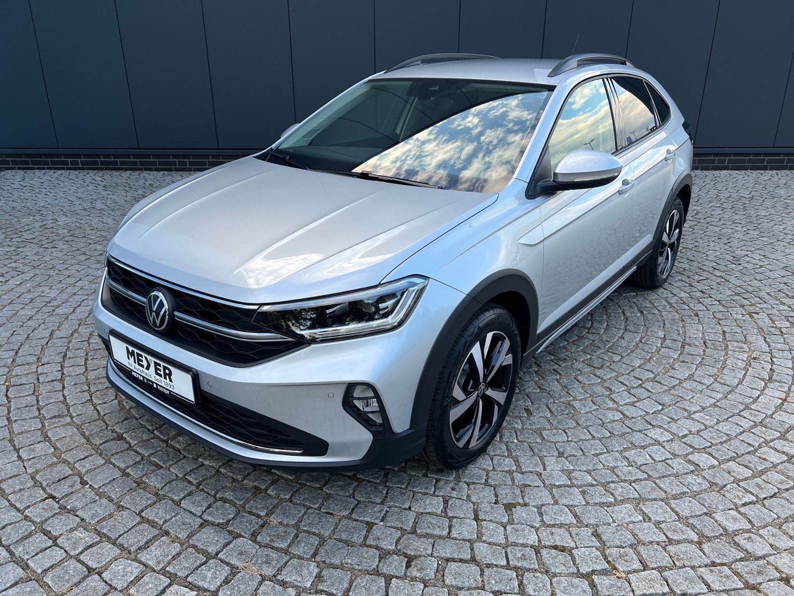 Fahrzeugabbildung Volkswagen Taigo Life 1.0 TSI *IQ.Light, ACC, Ready2Discove