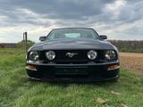 Ford Mustang GT Deluxe V8 Cabrio Schalter - Ford Mustang aus 2007: Cabrio
