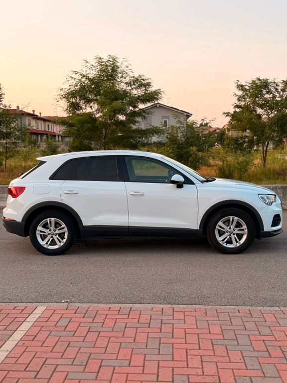 Image of Audi Q3