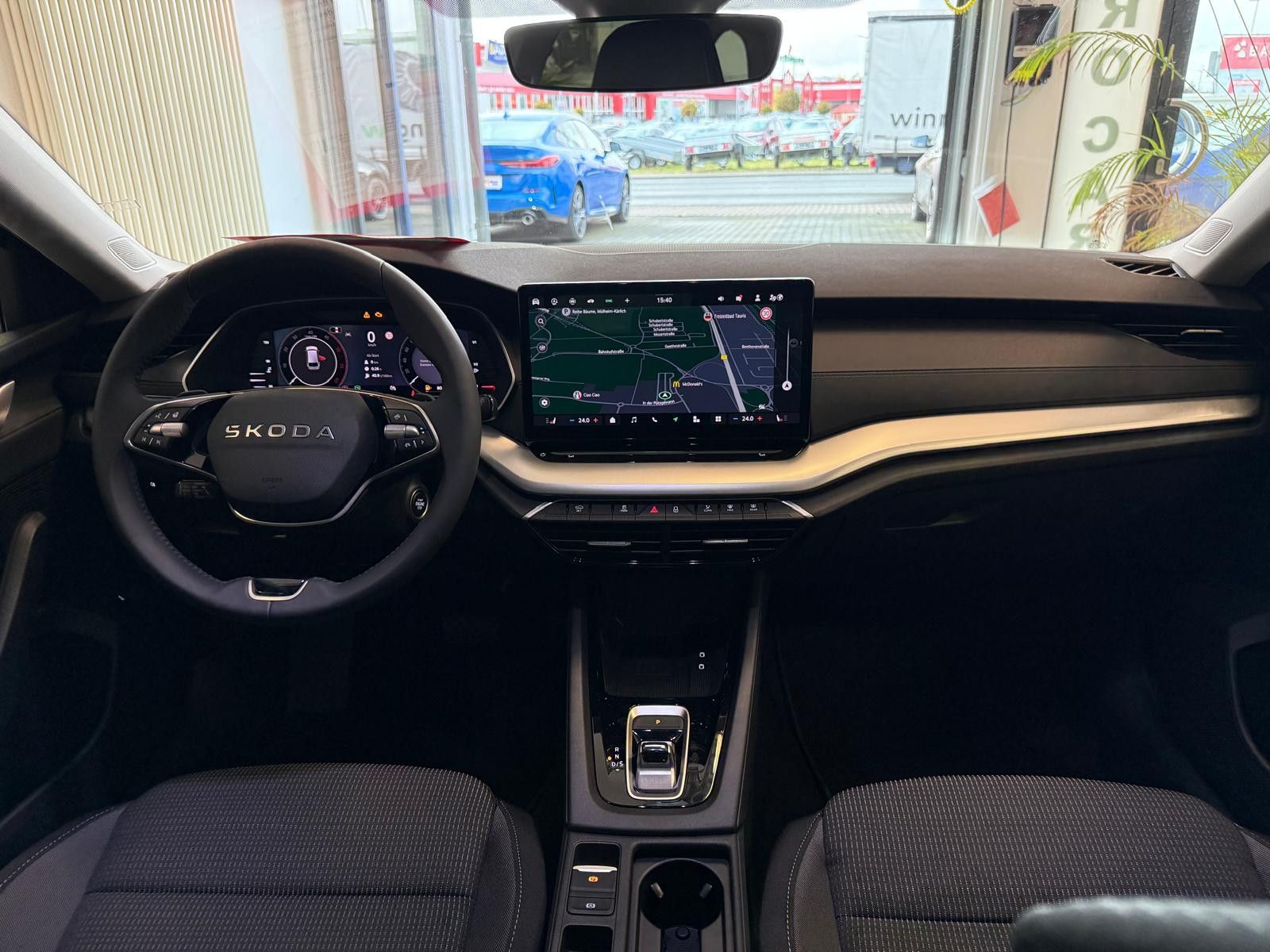 Fahrzeugabbildung SKODA Octavia Combi 2.0 TDI 110 kW Selection / AHK/LED