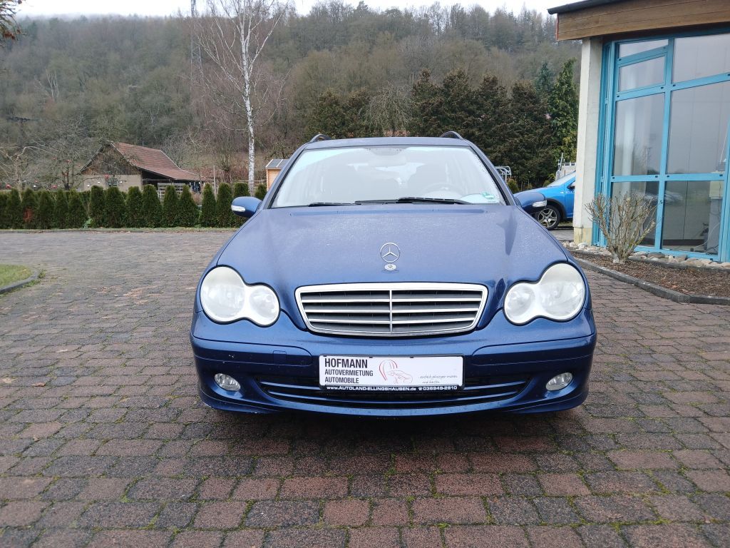 Mercedes-Benz C 220