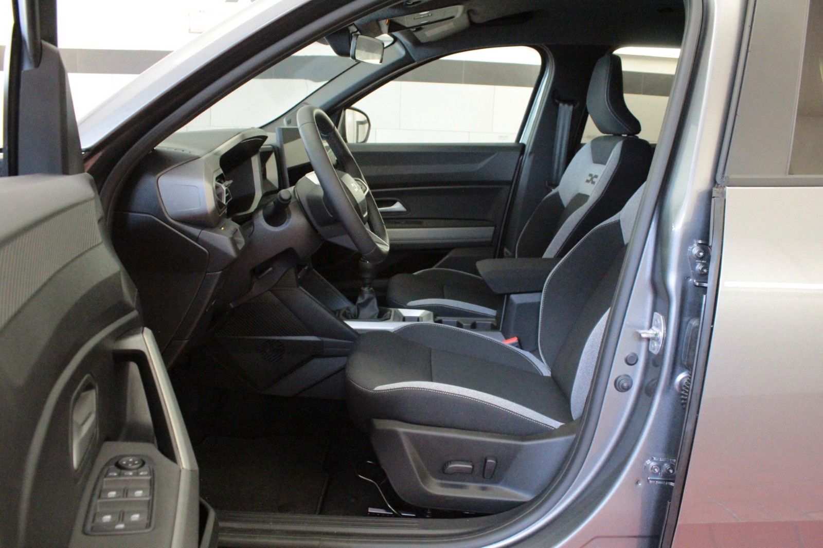 Fahrzeugabbildung Dacia Bigster hybrid   140 Journey   Winterpaket *City