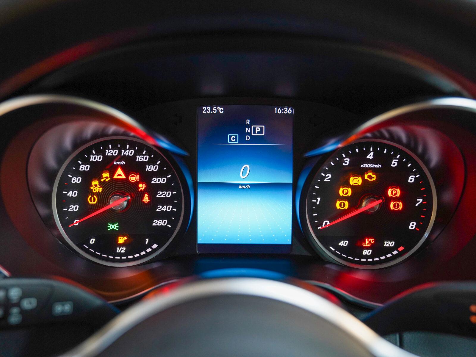 Mercedes-Benz C 180 T AVANTGARDE CarPlay Ambientebeleuchtung