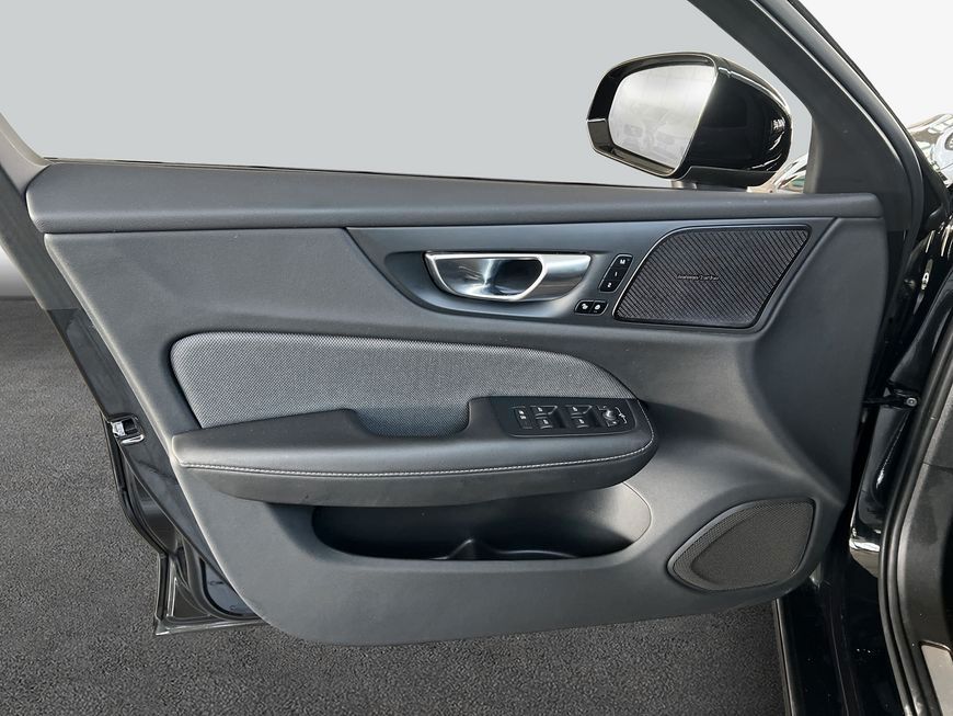 Volvo V60 T6 AWD Recharge Plus-Dark Glasd 360° Pilot B foto 19