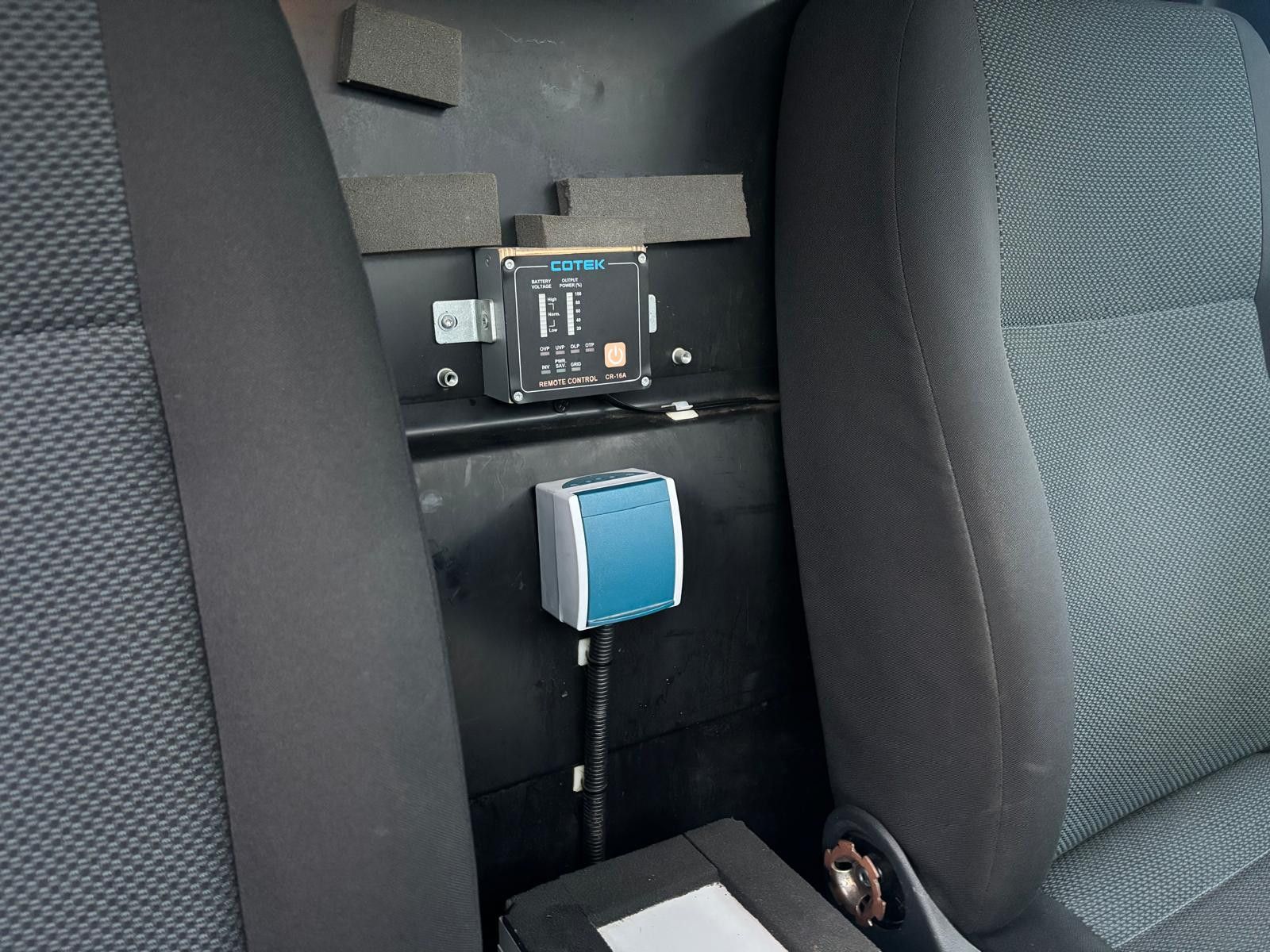 Fahrzeugabbildung Volkswagen T6 Transporter 2.0 TDI Kasten lang-STDHZ-AHK-NAV